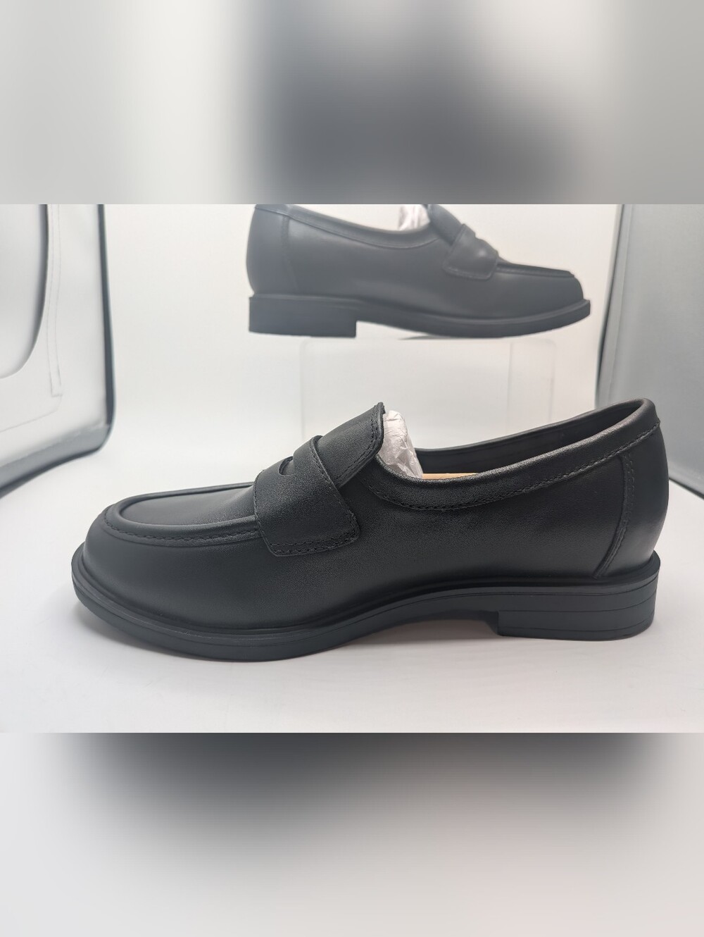 Reese Low Heel Classic Loafer - NWB Size 8 - Picture 6 of 16